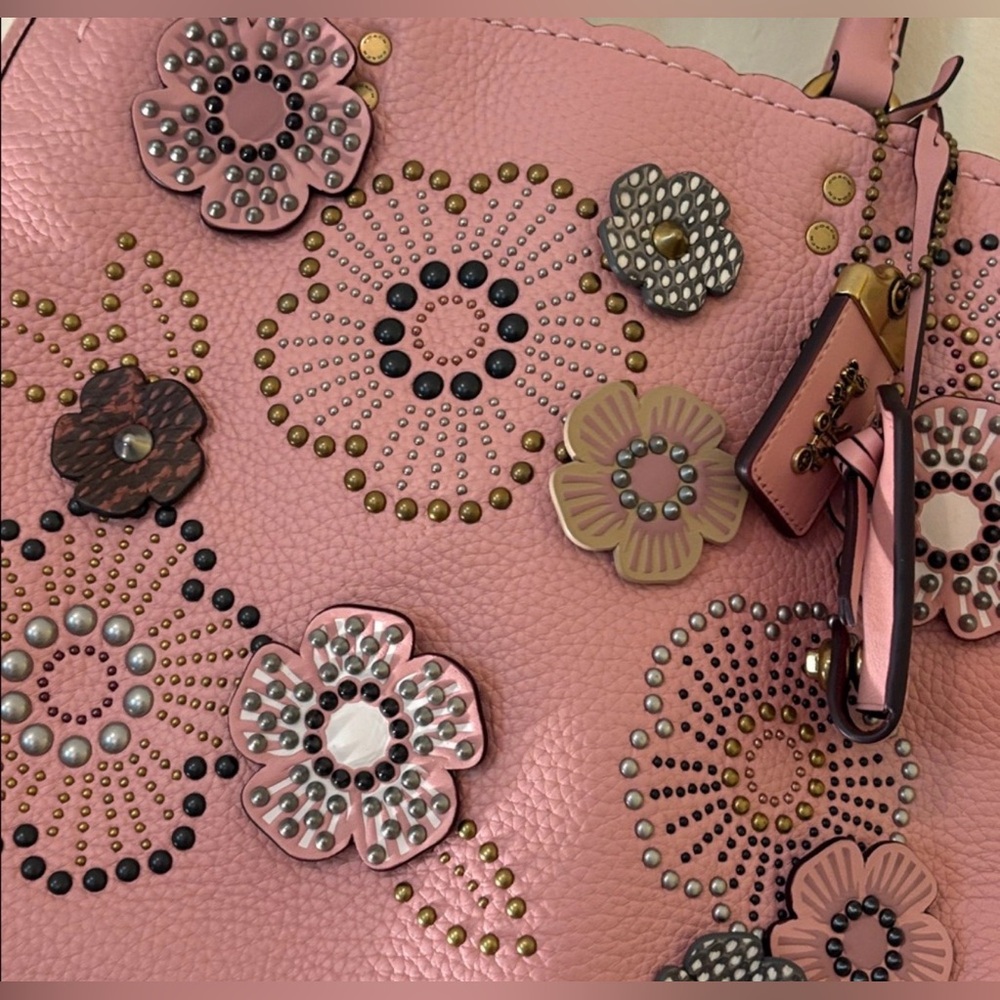 Coach 1941 Rogue 31 in Peony Pink With Roses & Rivets - Picture 8 of 12